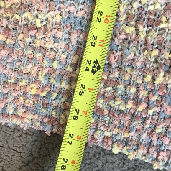 NWT Unique Hadens Los Angeles Soft Long Sleeve Back Twist Sweater - Picture 12 of 16